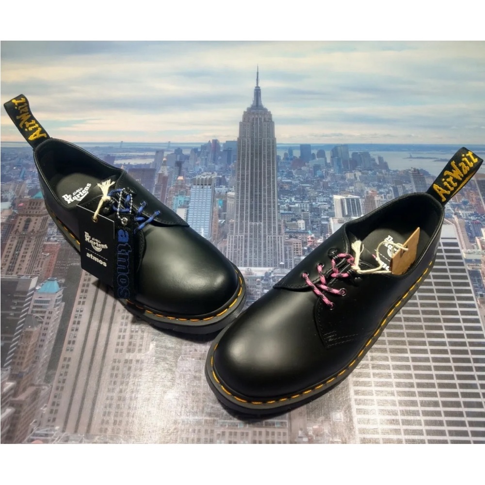 In box new with tags doc mart aid 1461 size 8